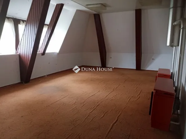 Eladó kereskedelmi és ipari ingatlan Nagykanizsa 281 nm