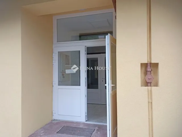 Eladó kereskedelmi és ipari ingatlan Nagykanizsa 281 nm