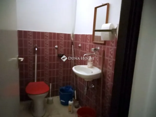 Eladó kereskedelmi és ipari ingatlan Nagykanizsa 281 nm