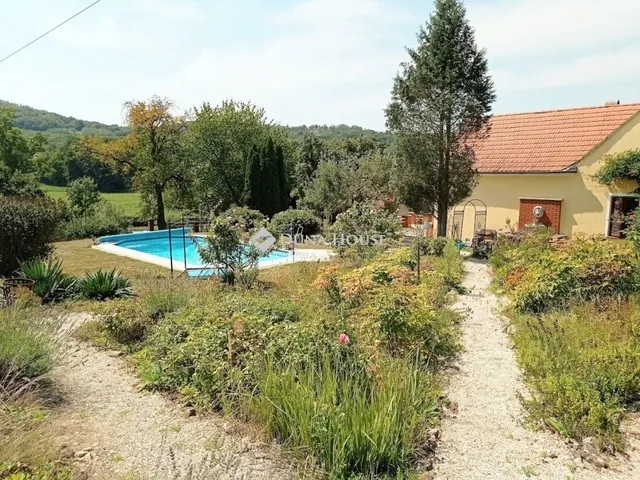 Eladó ház Páka 240 nm