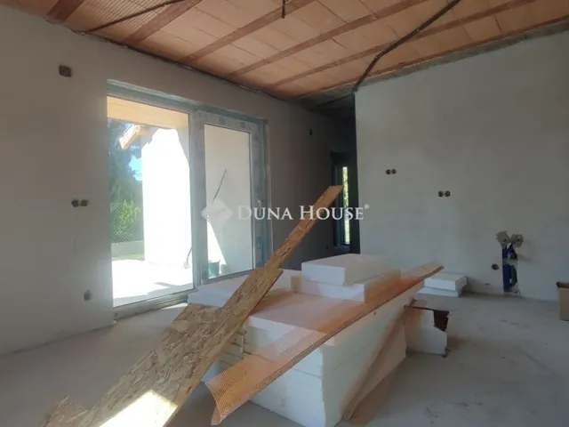 Eladó üdülő és hétvégi ház Balatonkeresztúr 84 nm