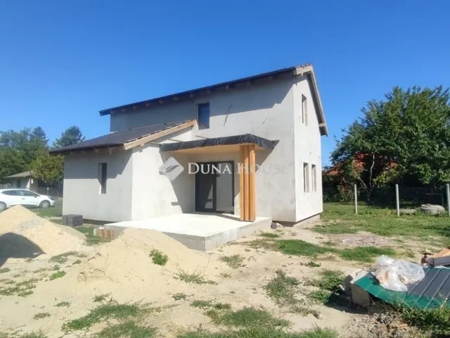 Eladó üdülő és hétvégi ház Balatonkeresztúr 84 nm