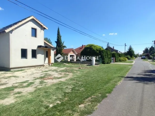 Eladó üdülő és hétvégi ház Balatonkeresztúr 84 nm