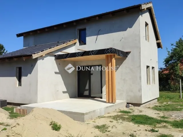 Eladó üdülő és hétvégi ház Balatonkeresztúr 84 nm