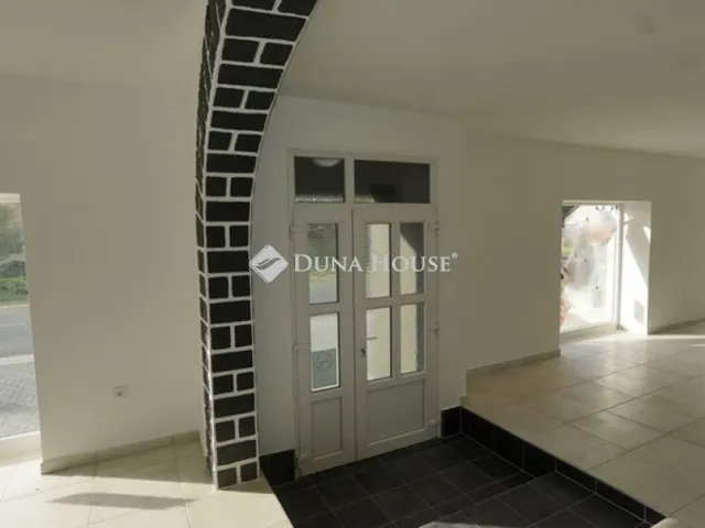 Eladó kereskedelmi és ipari ingatlan Zalaszentiván 230 nm