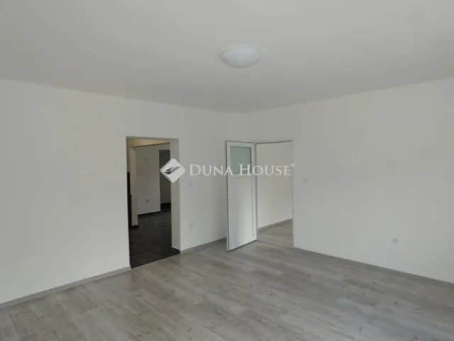 Eladó kereskedelmi és ipari ingatlan Zalaszentiván 230 nm