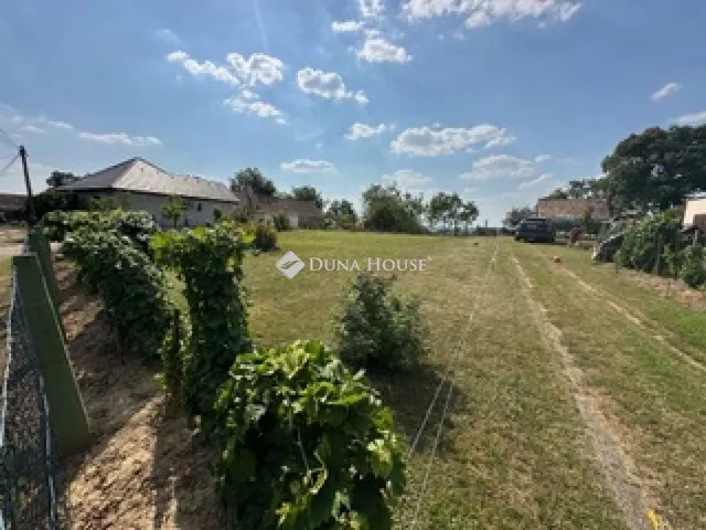 Eladó telek Zalaegerszeg 1356 nm