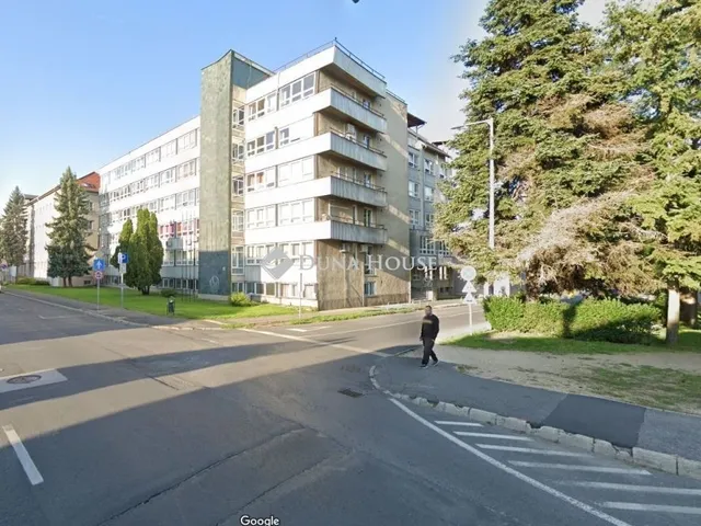 Eladó kereskedelmi és ipari ingatlan Zalaegerszeg, Belváros 200 nm