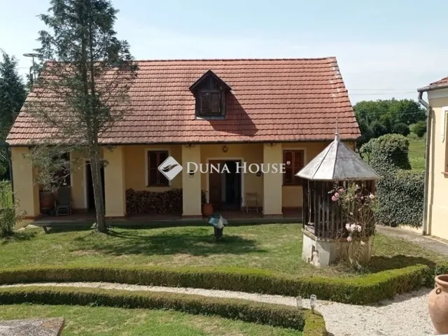 Eladó ház Páka 240 nm