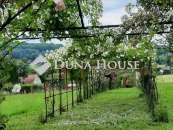 Eladó ház Páka 240 nm