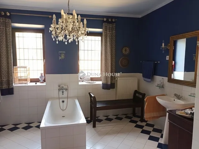 Eladó ház Páka 240 nm