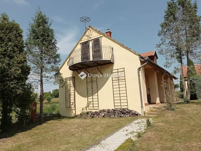 Eladó ház Páka 240 nm