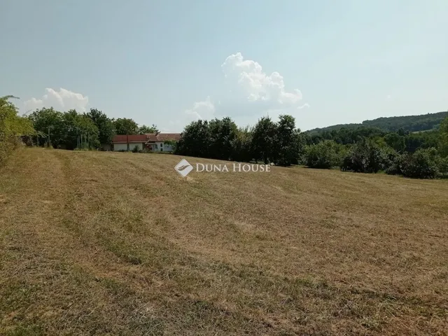 Eladó ház Páka 240 nm