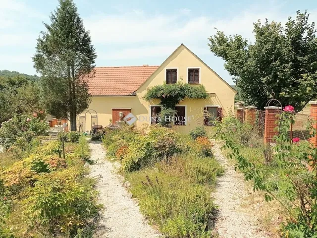 Eladó ház Páka 240 nm