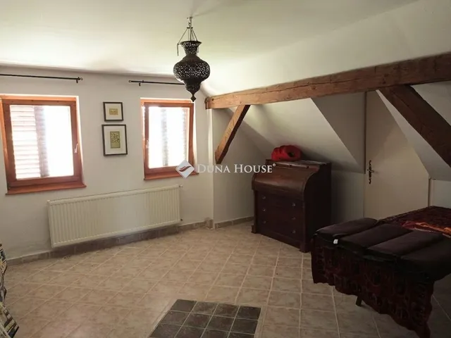 Eladó ház Páka 240 nm