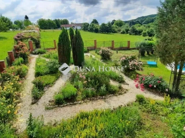 Eladó ház Páka 240 nm