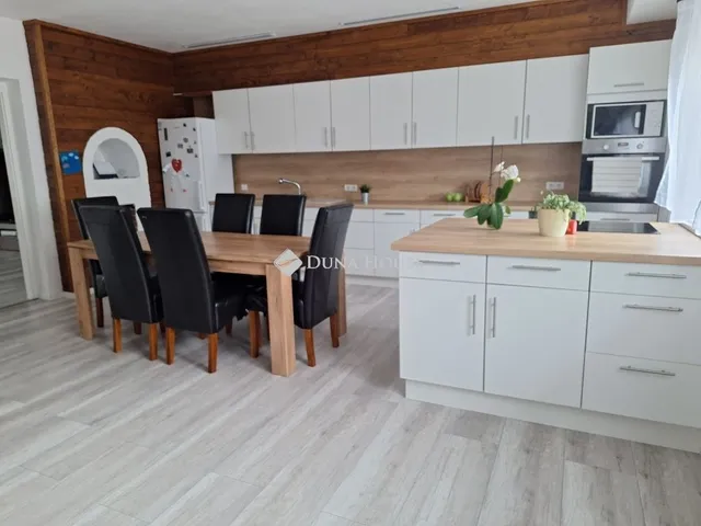 Eladó ház Zalaegerszeg 300 nm