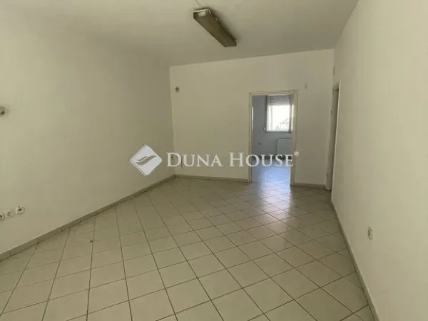 Kiadó kereskedelmi és ipari ingatlan Zalaegerszeg 57 nm