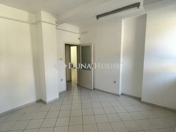 Kiadó kereskedelmi és ipari ingatlan Zalaegerszeg 57 nm