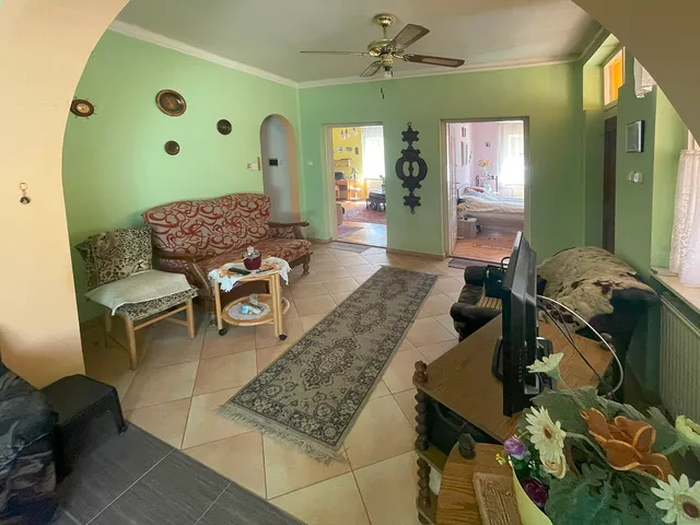 Eladó ház Hosszúpereszteg 145 nm