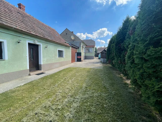 Eladó ház Hosszúpereszteg 145 nm