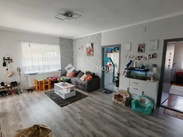 Eladó ház Kávás 95 nm