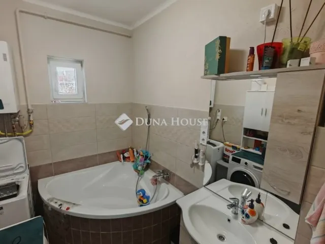 Eladó ház Kávás 95 nm