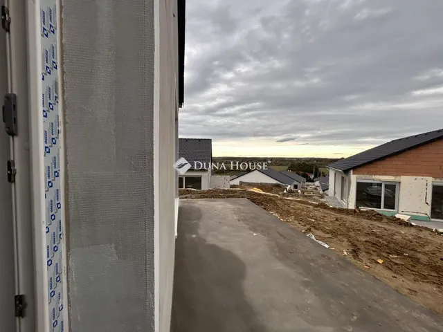 Eladó lakás Teskánd 87 nm