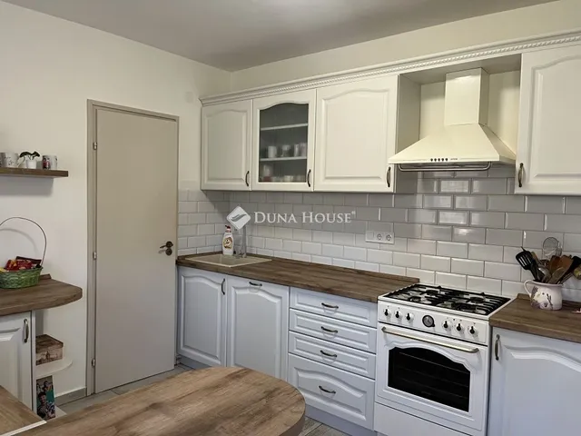 Eladó ház Zalaegerszeg, Landorhegy 250 nm