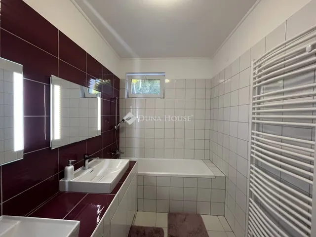 Eladó ház Zalaegerszeg, Landorhegy 250 nm