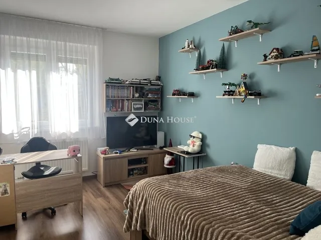 Eladó lakás Zalaegerszeg, Landorhegy 250 nm