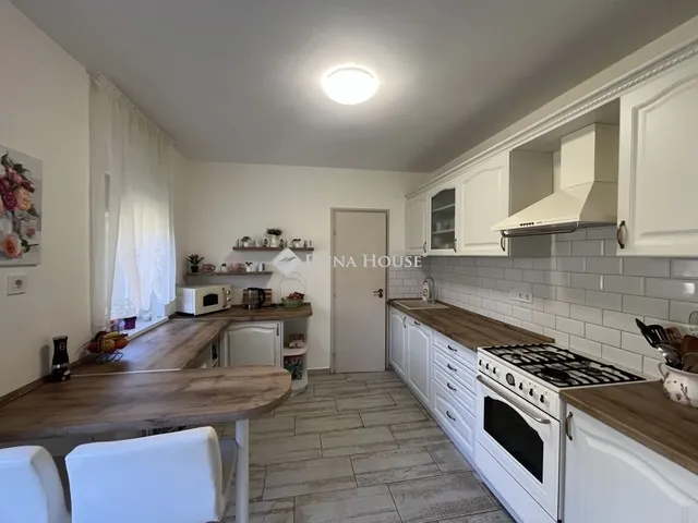 Eladó lakás Zalaegerszeg, Kertváros 250 nm