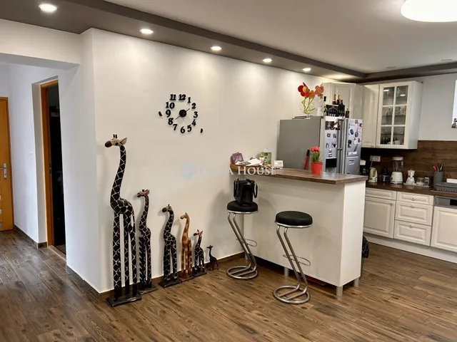 Eladó ház Batyk 165 nm