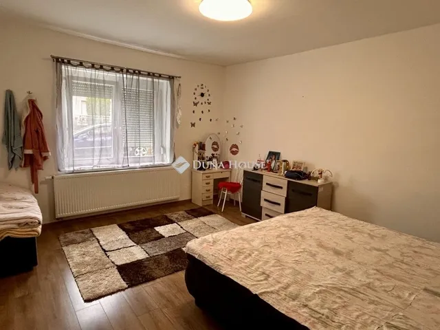 Eladó ház Batyk 165 nm