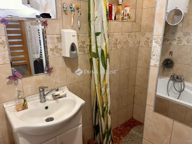 Eladó ház Batyk 165 nm