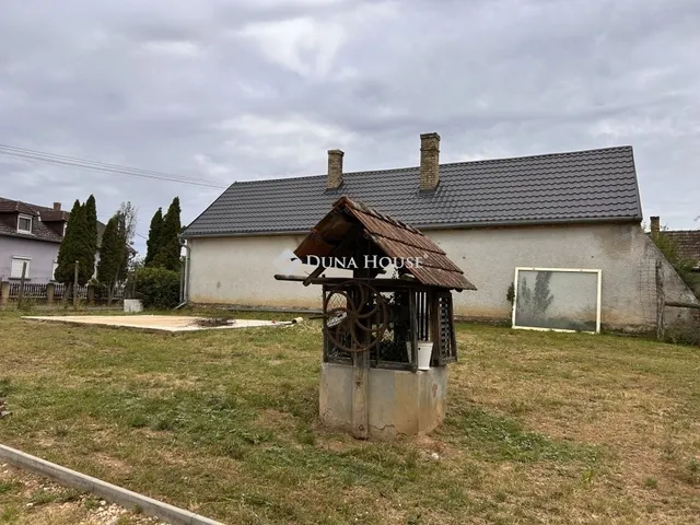 Eladó ház Batyk 165 nm