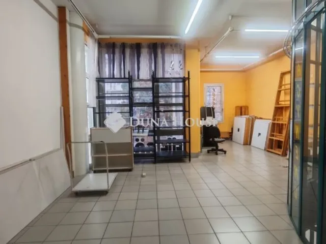 Eladó kereskedelmi és ipari ingatlan Zalaegerszeg, Belváros 34 nm