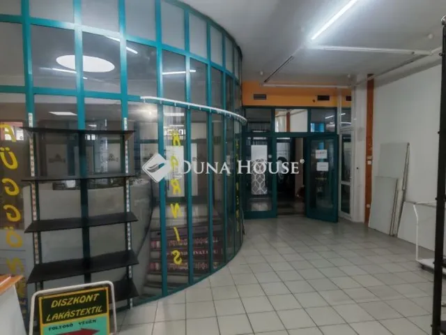 Eladó kereskedelmi és ipari ingatlan Zalaegerszeg, Belváros 34 nm