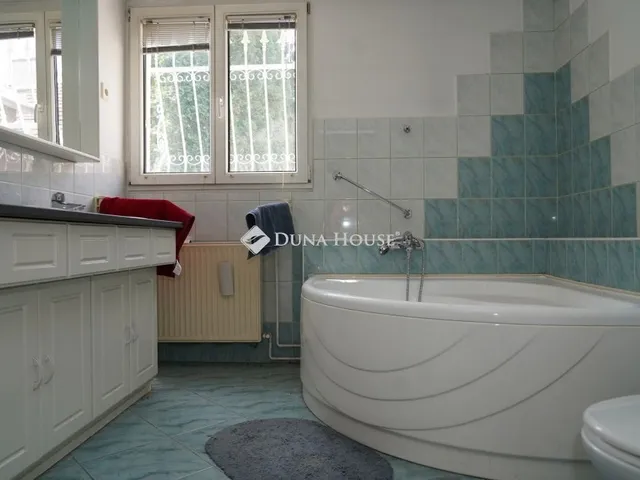 Eladó ház Veszprém, Jeruzsálemhegy 250 nm