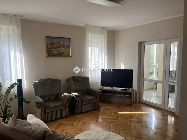 Eladó lakás Zalaegerszeg, Landorhegy 250 nm