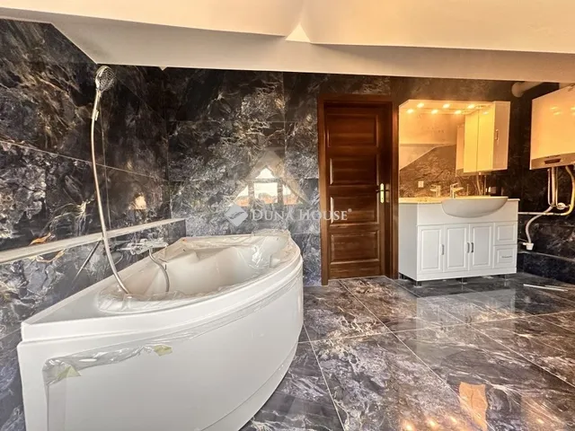 Eladó ház Zalaegerszeg, Jánkahegy 230 nm