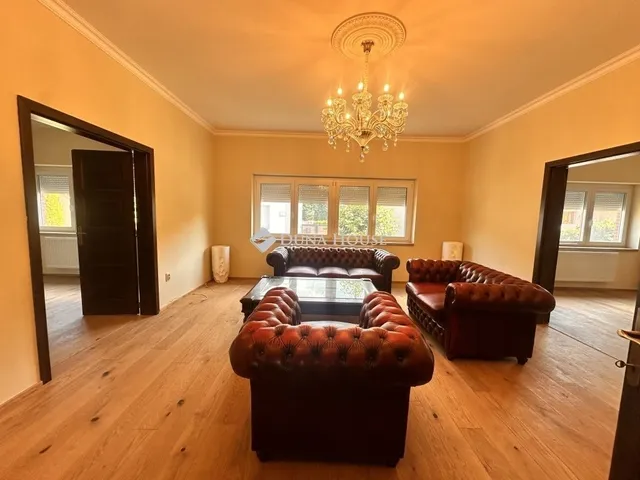 Eladó ház Zalaegerszeg, Jánkahegy 230 nm