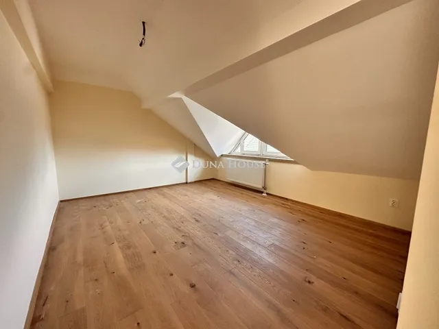 Eladó ház Zalaegerszeg, Jánkahegy 230 nm