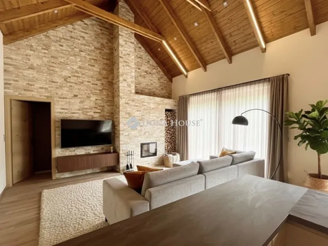 Eladó ház Vonyarcvashegy 135 nm