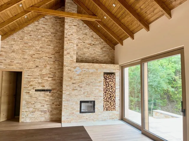 Eladó ház Vonyarcvashegy 135 nm