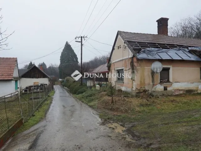 Eladó telek Nemesapáti 550 nm