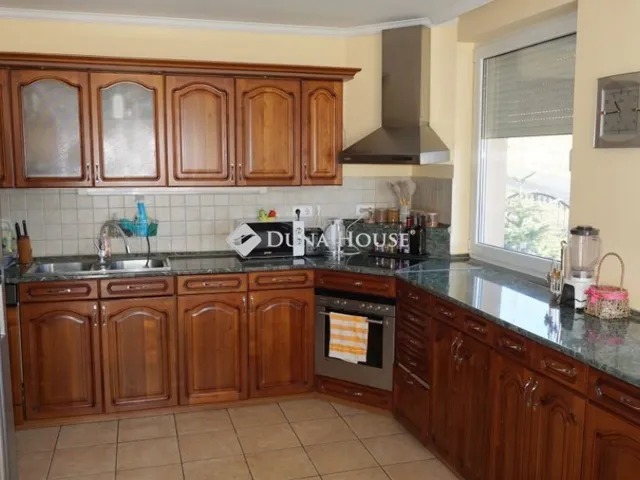 Eladó ház Zalaegerszeg, Landorhegy 373 nm