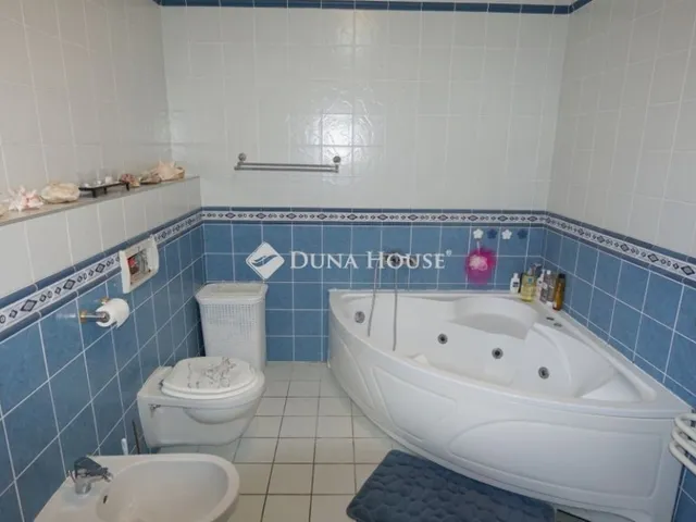 Eladó ház Zalaegerszeg, Landorhegy 373 nm