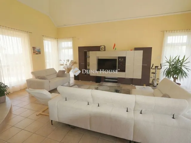 Eladó ház Zalaegerszeg, Landorhegy 373 nm
