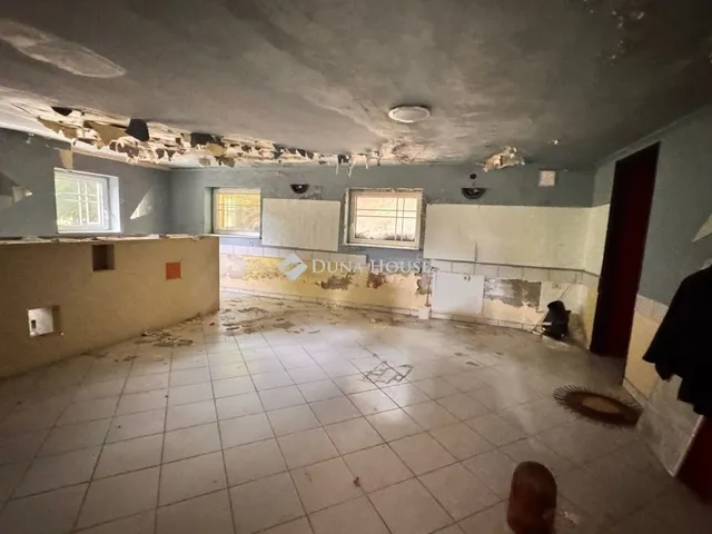 Eladó kereskedelmi és ipari ingatlan Nagylengyel 235 nm